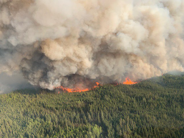 Wildfire that threatened Alberta communities was arson: RCMP, province