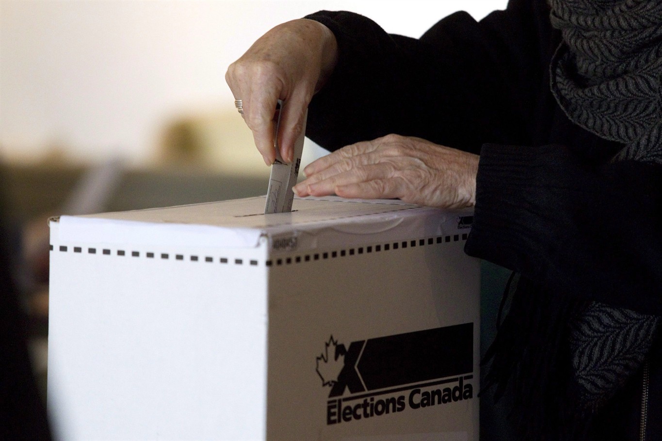 record-breaking-number-of-canadians-voting-at-advance-polls