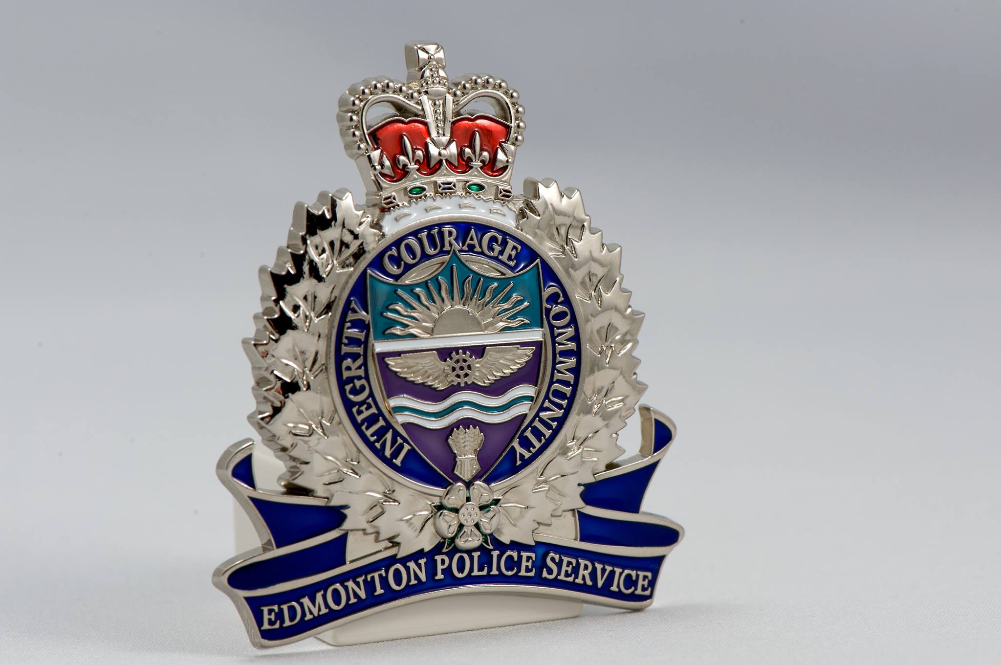Man charged after targeting Somali women in parking lot of Edmonton mall