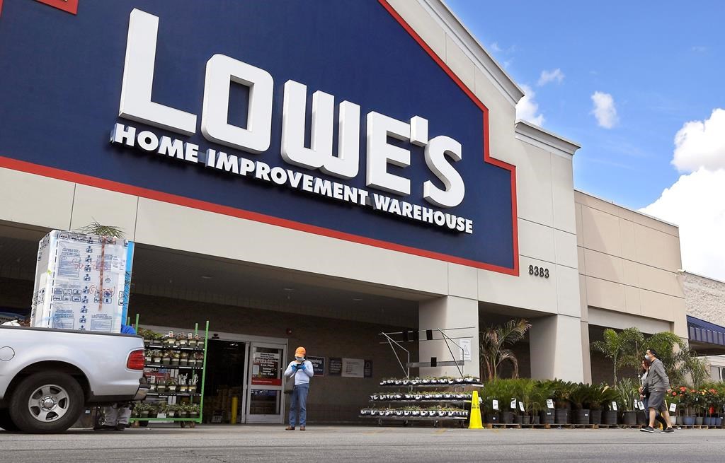 Lowes hiring close to 1,000 workers in Alberta
