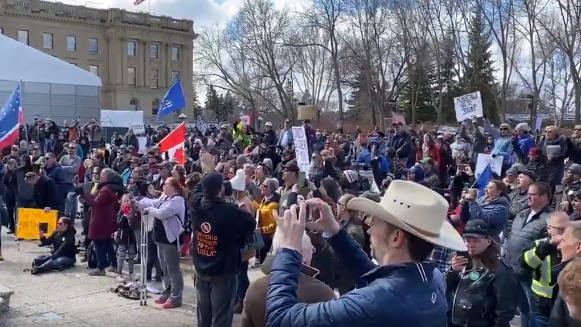 Protesters at Alberta Legislature calling for end to COVID-19 restrictions