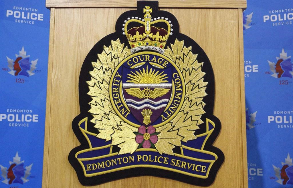 Edmonton police hold meeting to provide an update on extortions