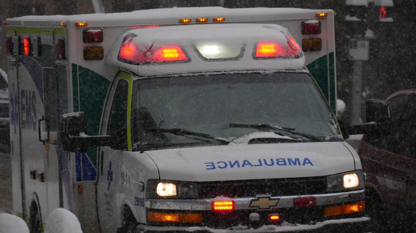 Edmonton man drives injured stranger to hospital amid EMS delays