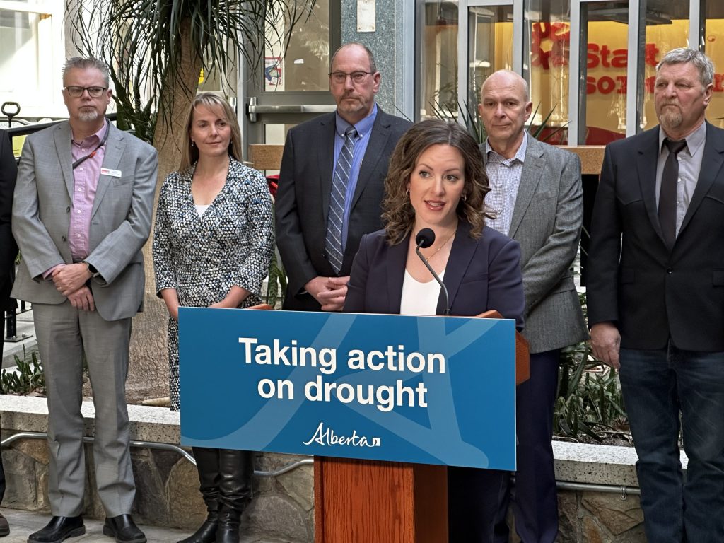 Alberta makes historic move on water-sharing amidst drought, establishes agreements with dozens of province's largest users
