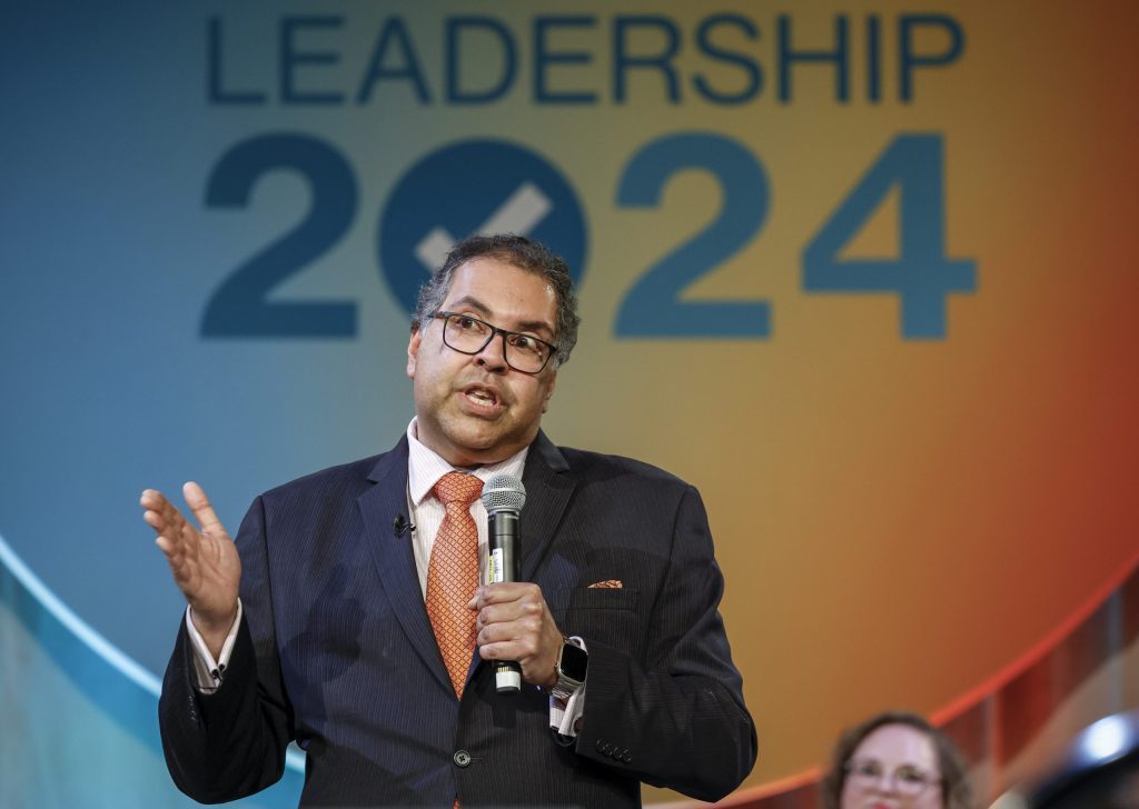 Alberta NDP debate marked by agreement, until it came to Nenshi's record