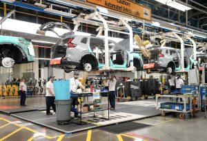 Manufacturing sees biggest drop since 2023 in April amid tariffs