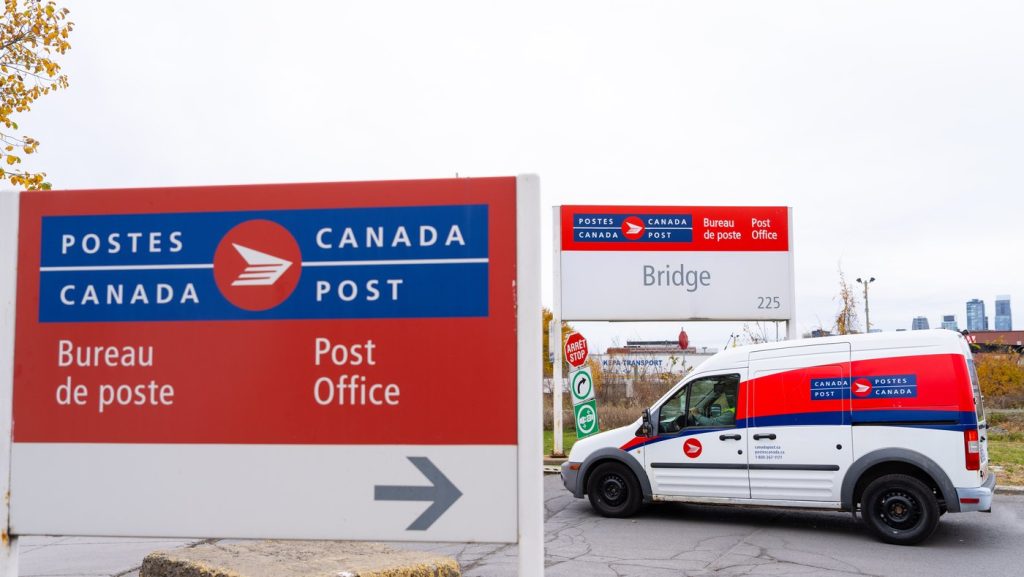 Canada Post, union, still disagree over weekend delivery following weekend talks