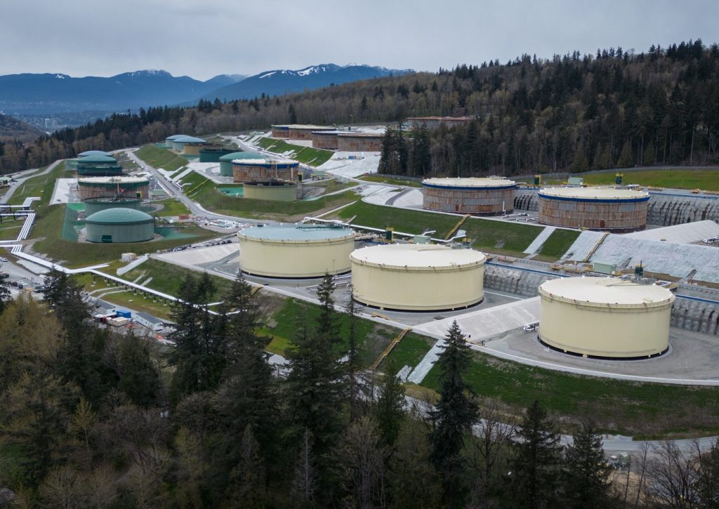 Federal government faces potential loss if Trans Mountain pipeline sold: PBO