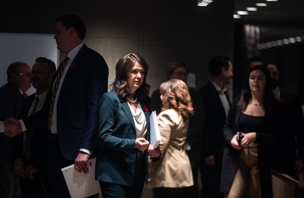 Alberta Premier Smith to face leadership review Saturday to close out UCP convention