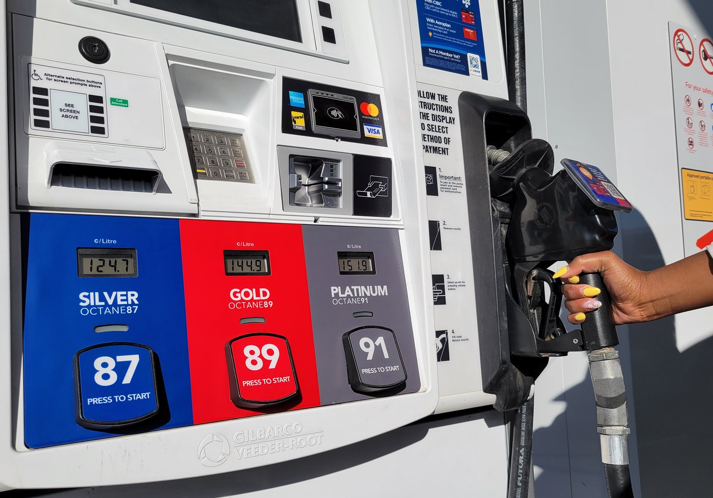Edmonton gas prices expected to stay low after holidays: expert