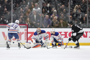 Edmonton-Vegas Game 3 coverage: Skinner to start for Oilers