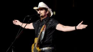 Brad Paisley to headline concert at 2025 Grey Cup Festival in Winnipeg