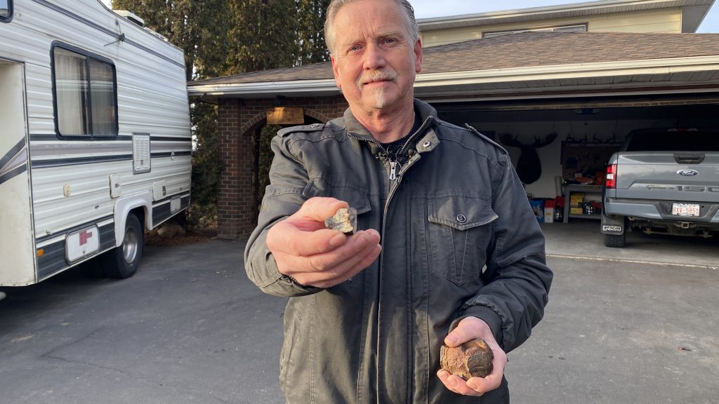 Edmonton man finds meteorite while cleaning gutters