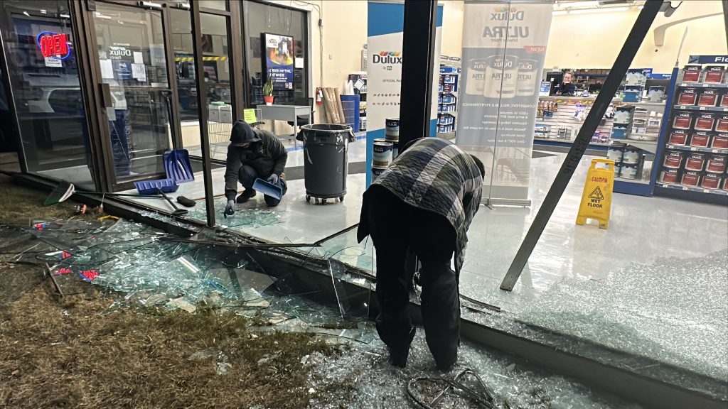 Windows smashed at several north Edmonton businesses