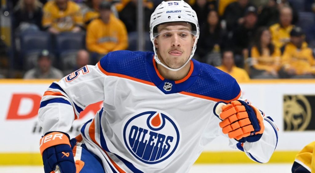 Battle of Alberta: Edmonton Oilers recall forward Dylan Holloway | CityNews  Edmonton