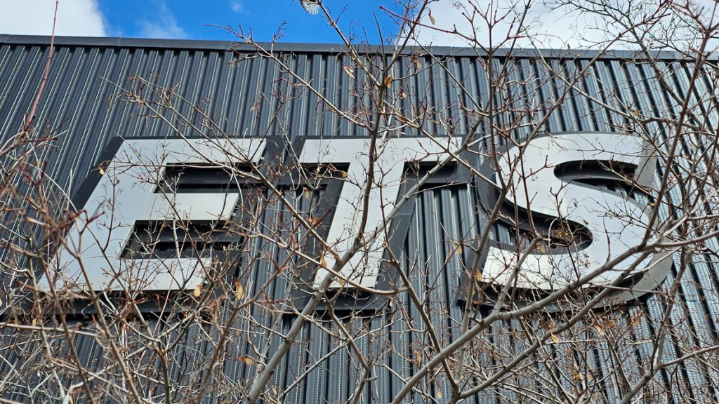 Edmontonions will have to pay more for transit starting February 1