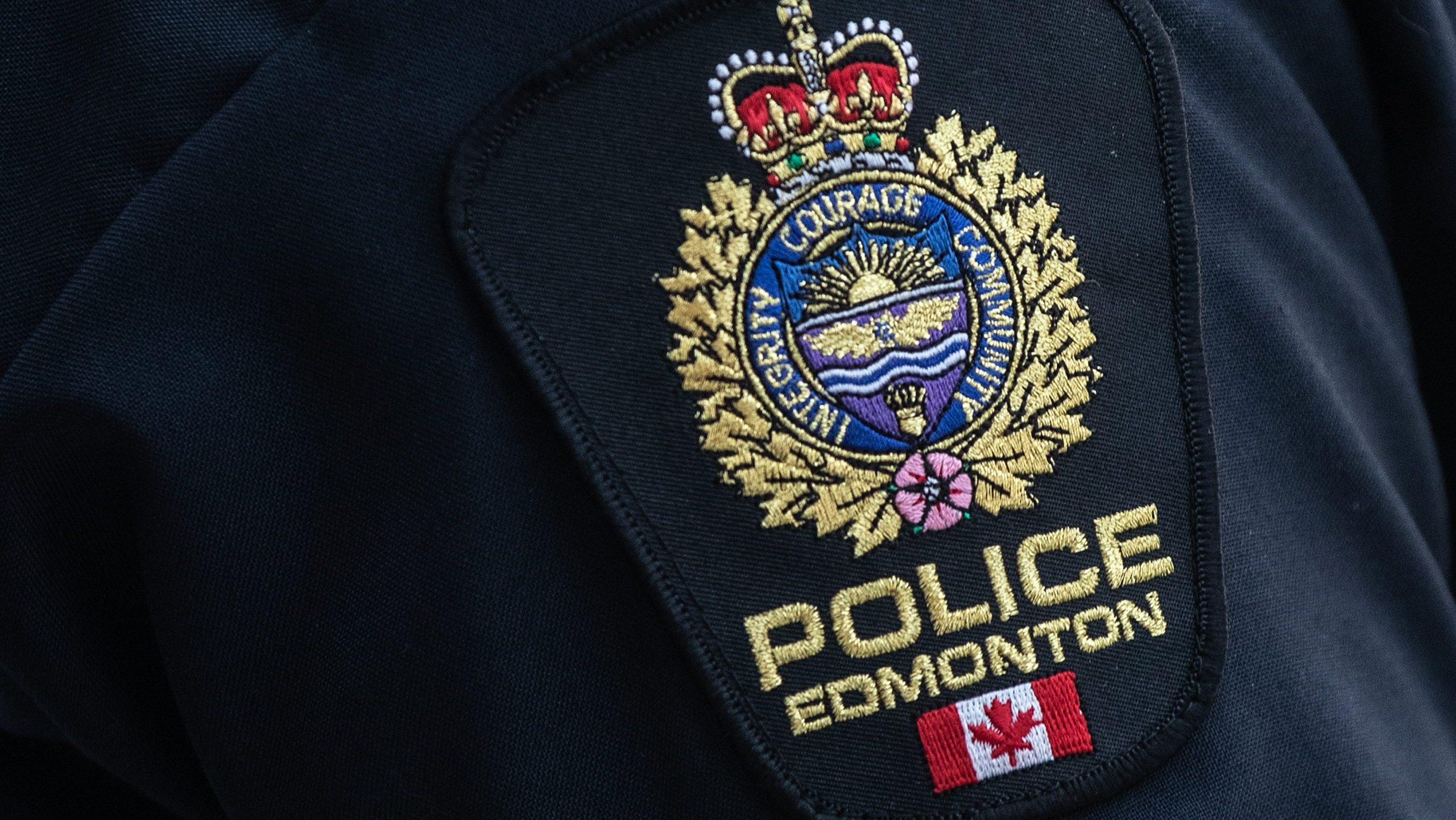 Police looking into suspicious incident that left 1 dead, 1 injured in northeast Edmonton