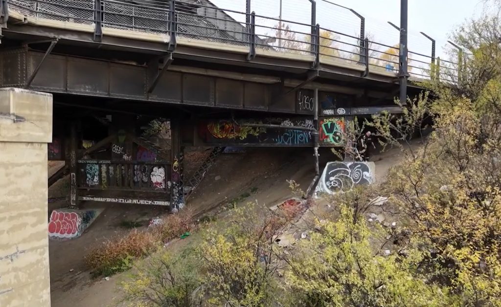 Edmonton police find, remove 'rather large' encampment excavated under High Level Bridge