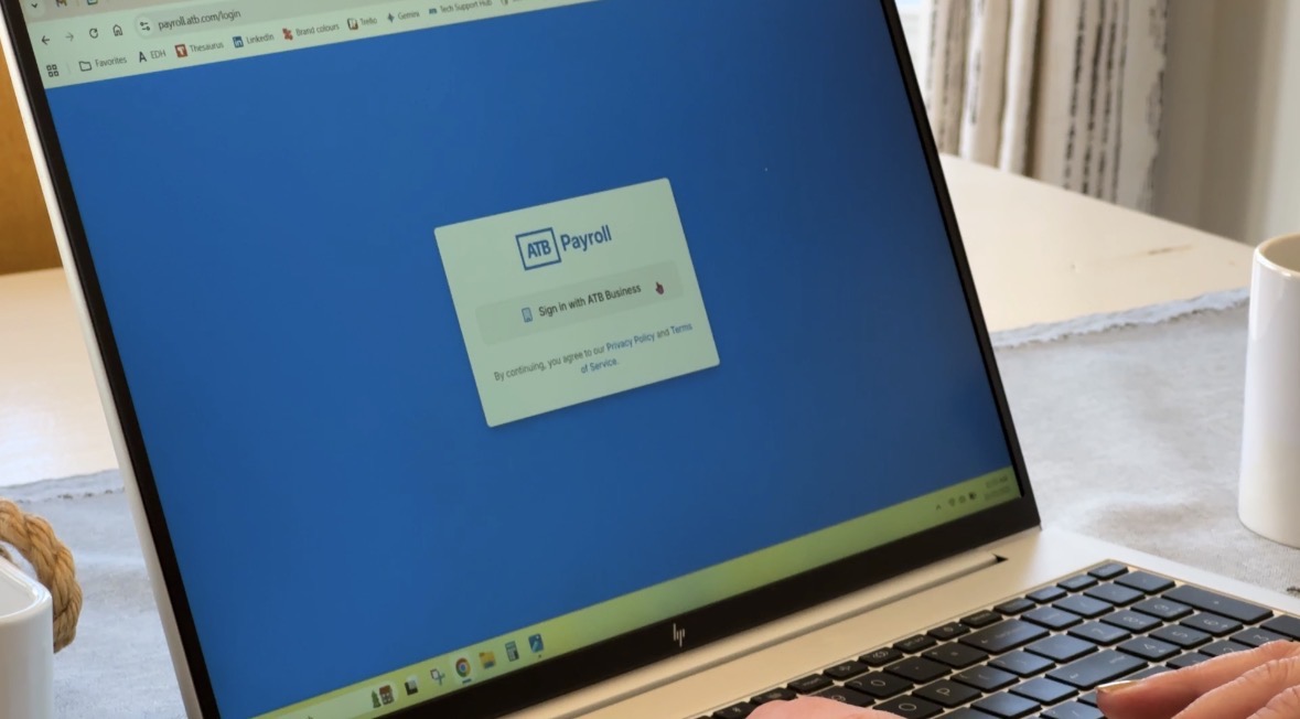 Canadian payroll software, Alberta bank partner to support small businesses