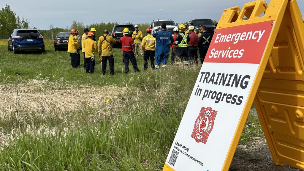 Firefighters learning how to manage wildfires in urban areas
