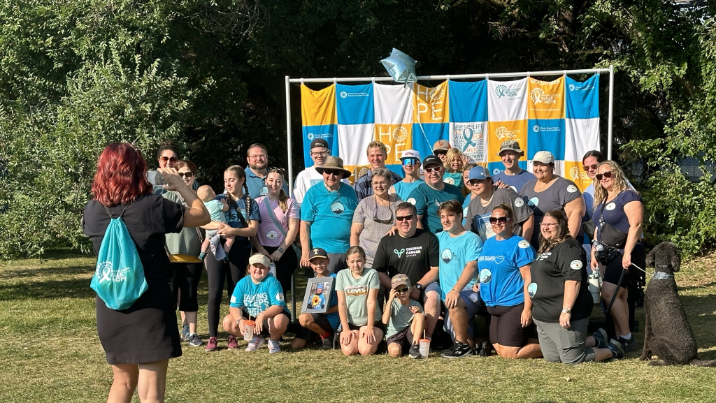 Edmontonians gather to raise awareness for ovarian cancer