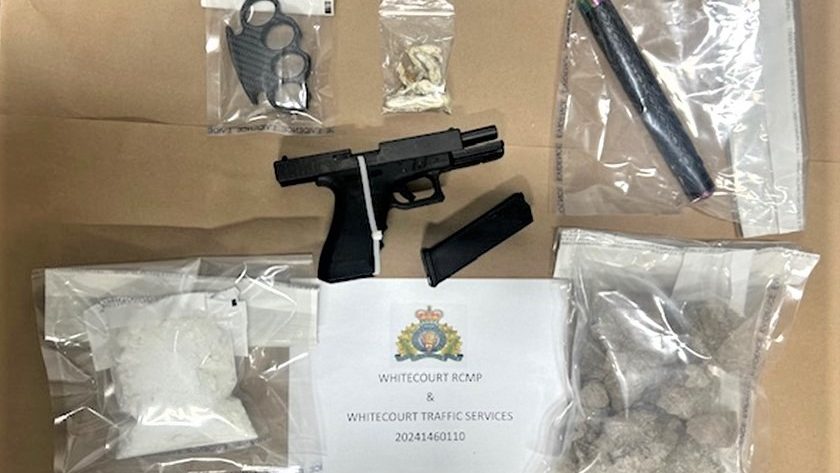 Police arrest Edmonton man after traffic stop leads to drug, weapon seizure