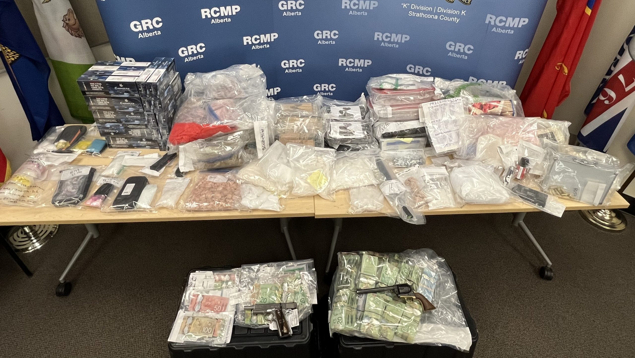 Drugs, weapons and $116K in cash seized in Strathcona County bust: RCMP