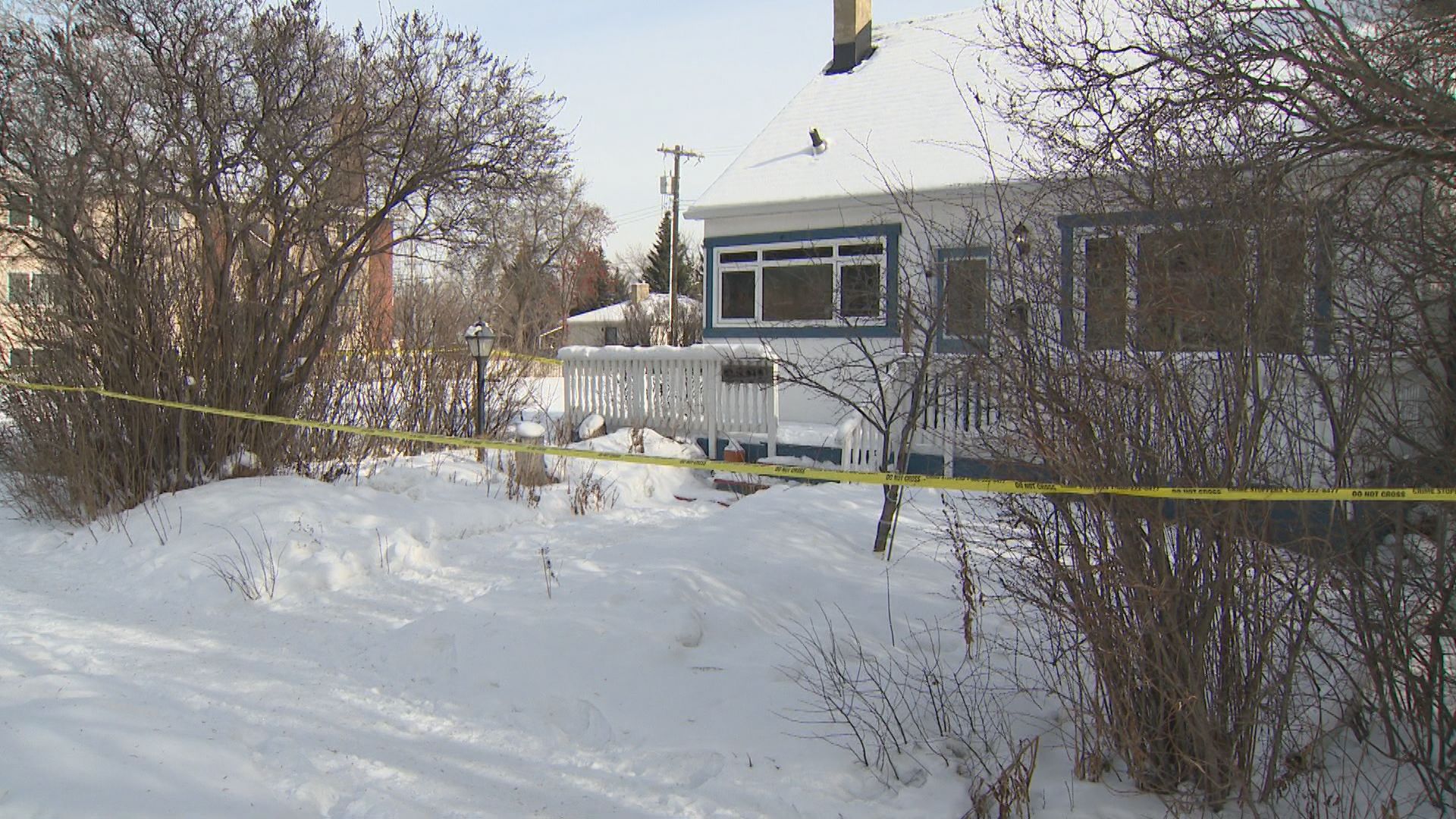 Man arrested after 30-year-old woman found dead in Strathearn home