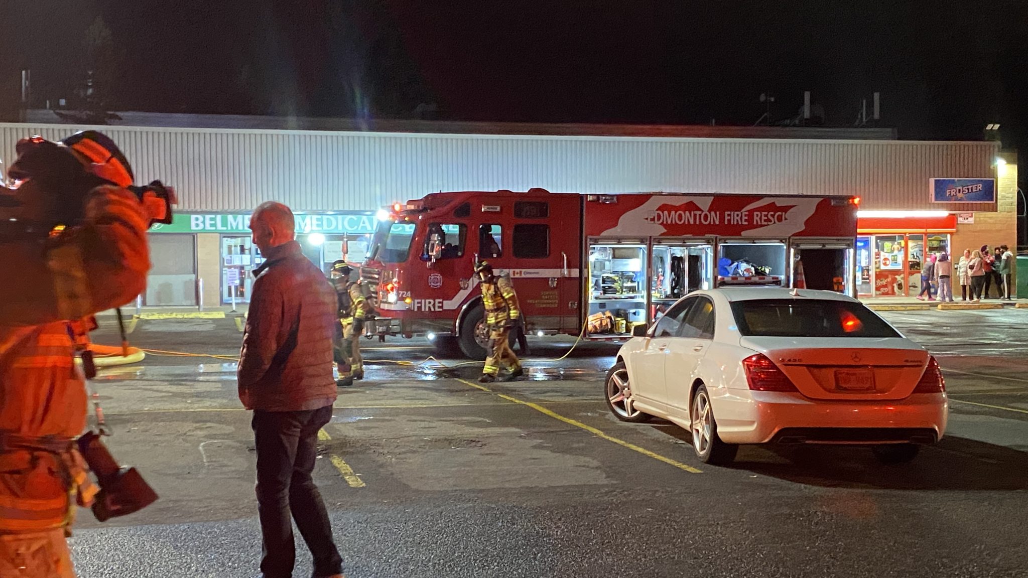 Firefighters investigate blaze at west Edmonton strip mall