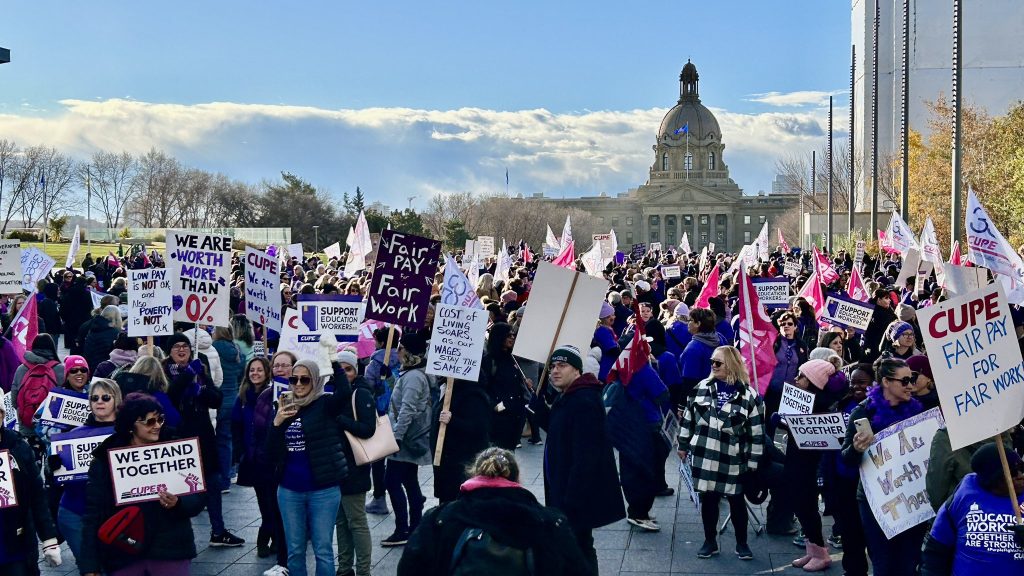 'Illegal job action': After strike averted, EPSB support staff protest at Alberta legislature