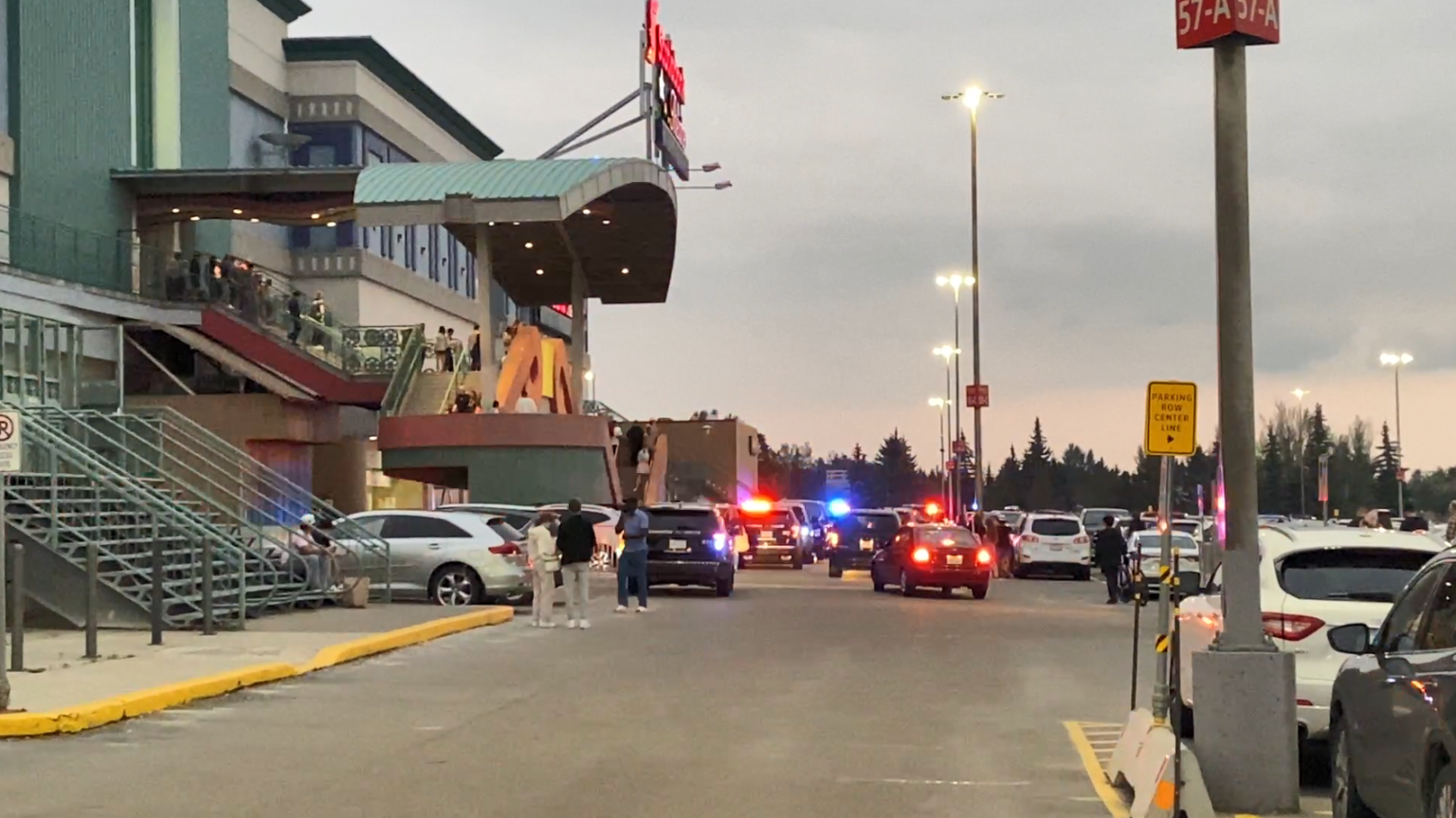 West Edmonton Mall lockdown some shoppers on edge CityNews Edmonton