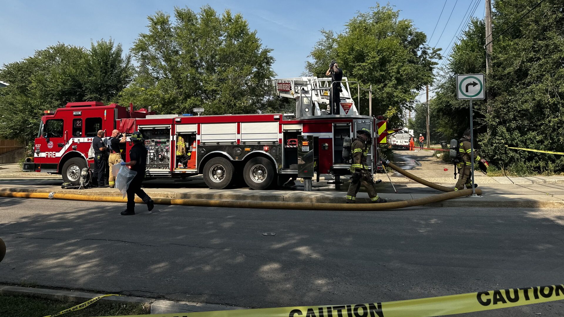 Edmonton police investigate reports of explosion at vacant west end home