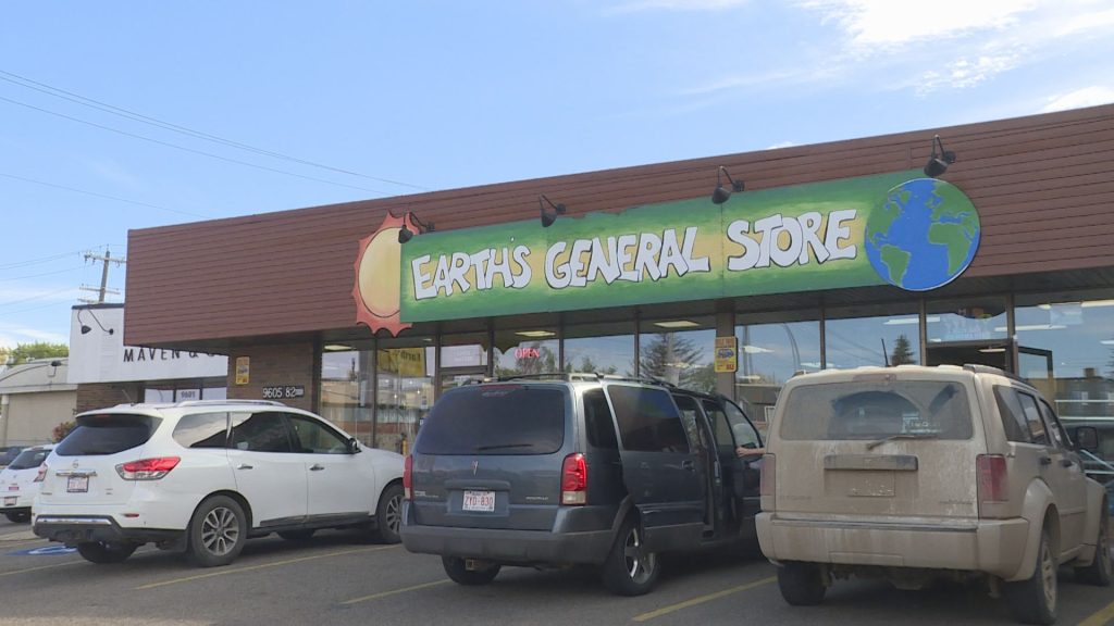 Organic grocery store mainstay in Edmonton set to close doors Sunday