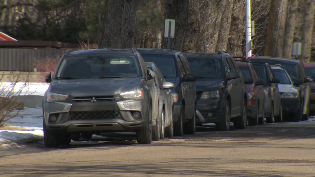 Edmonton City Council makes U-turn, hits pause on residential parking program