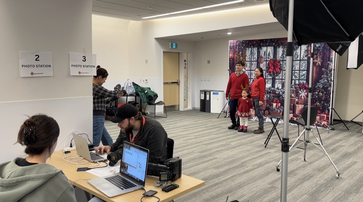 Free portraits offered to Edmontonians this Christmas through Help-Portrait movement