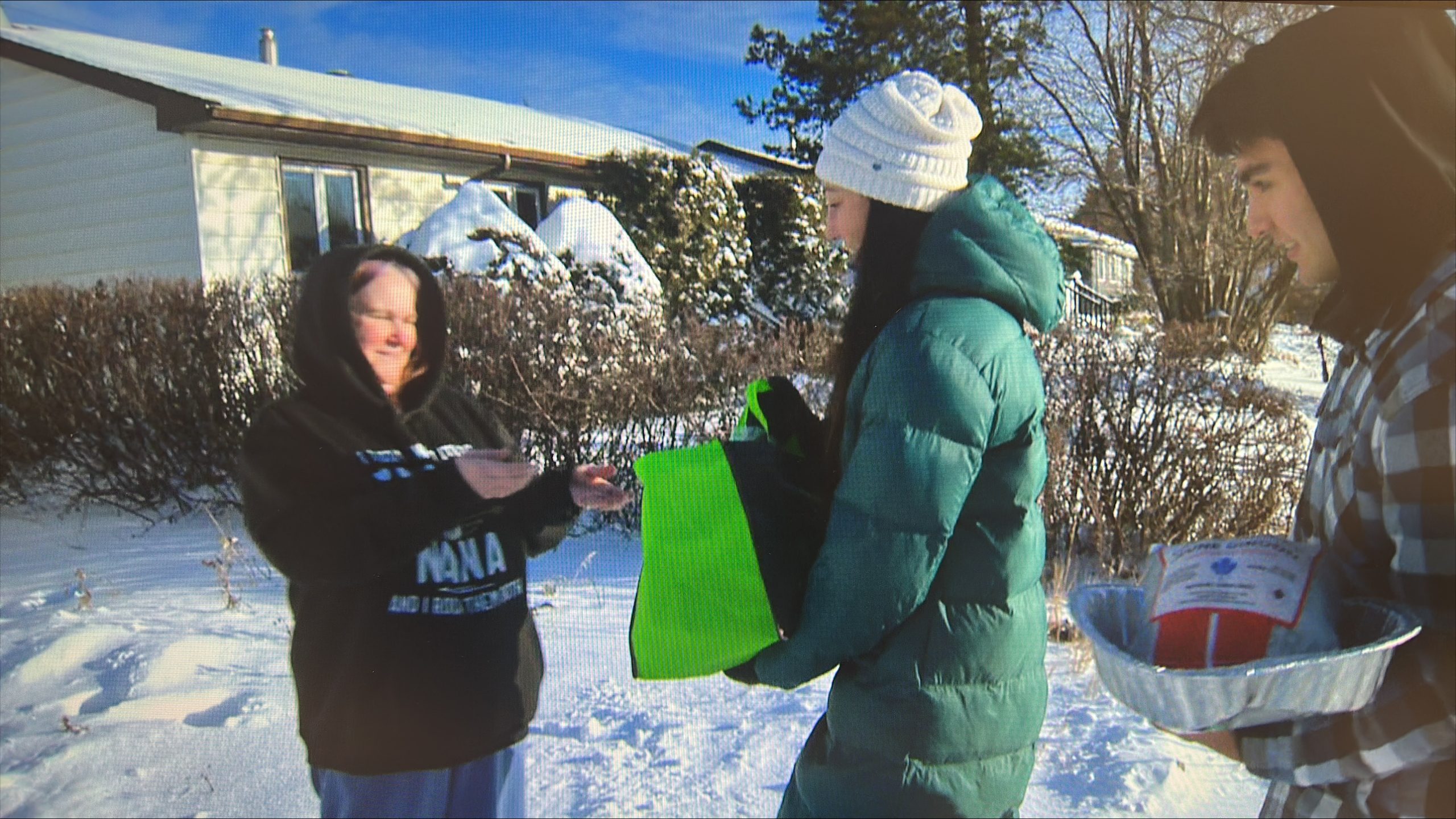 ‘I feel loved’: Over 2,000 families helped by Edmonton’s Holiday Hamper program